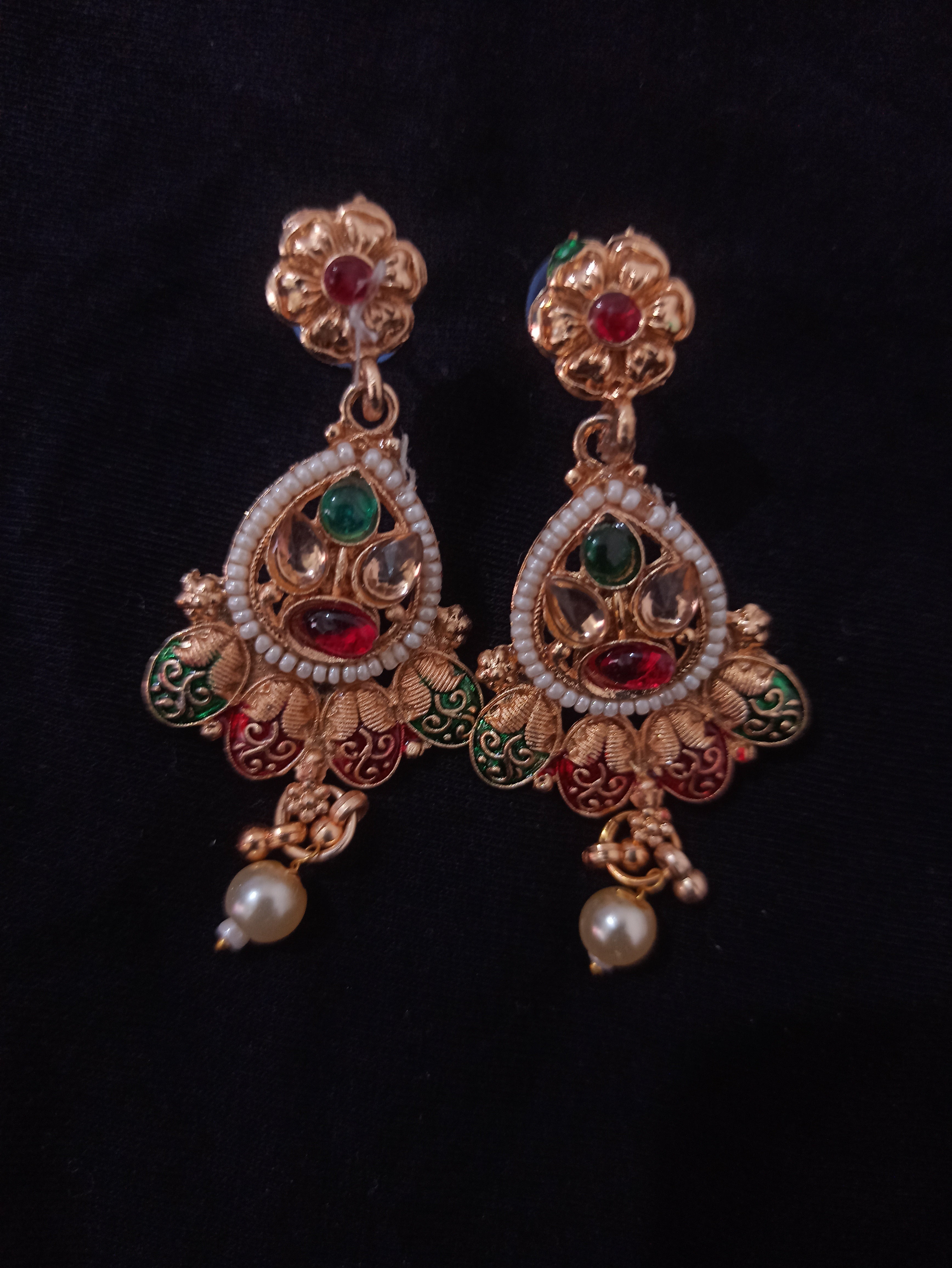 Traditional South Indian 2-Piece Jewellery Set – Earrings & Maang Tika with Floral Long Chain & Pearl Drops
